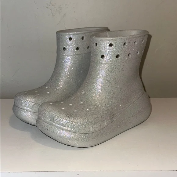 NEW Crocs Unisex Crush Glitter Boots in Atmosphere Colorway W7, M5 CROCS | Shoes | Croc Boots | Poshmark main image 2